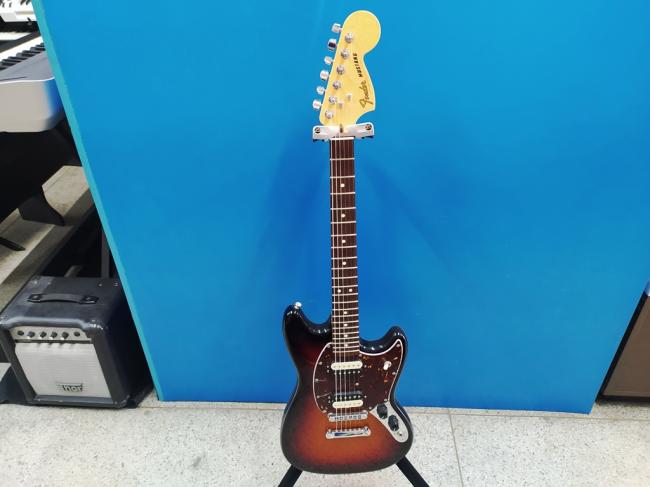 Guitarra Mustang Fender AM Special 0114200