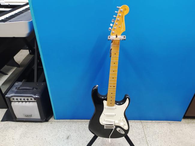 Guitarra Strato Fender Roland GC1